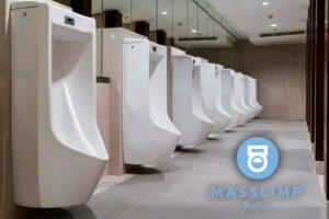 Limpieza de baños con productos Induquim